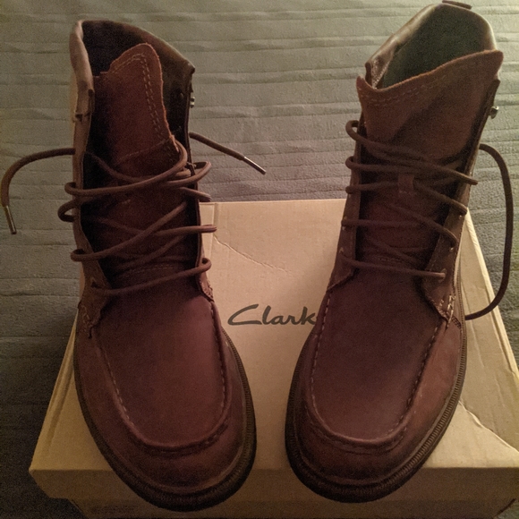 Clarks Boots - Picture 1 of 5